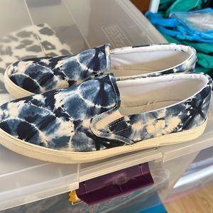 Tye dye shoe